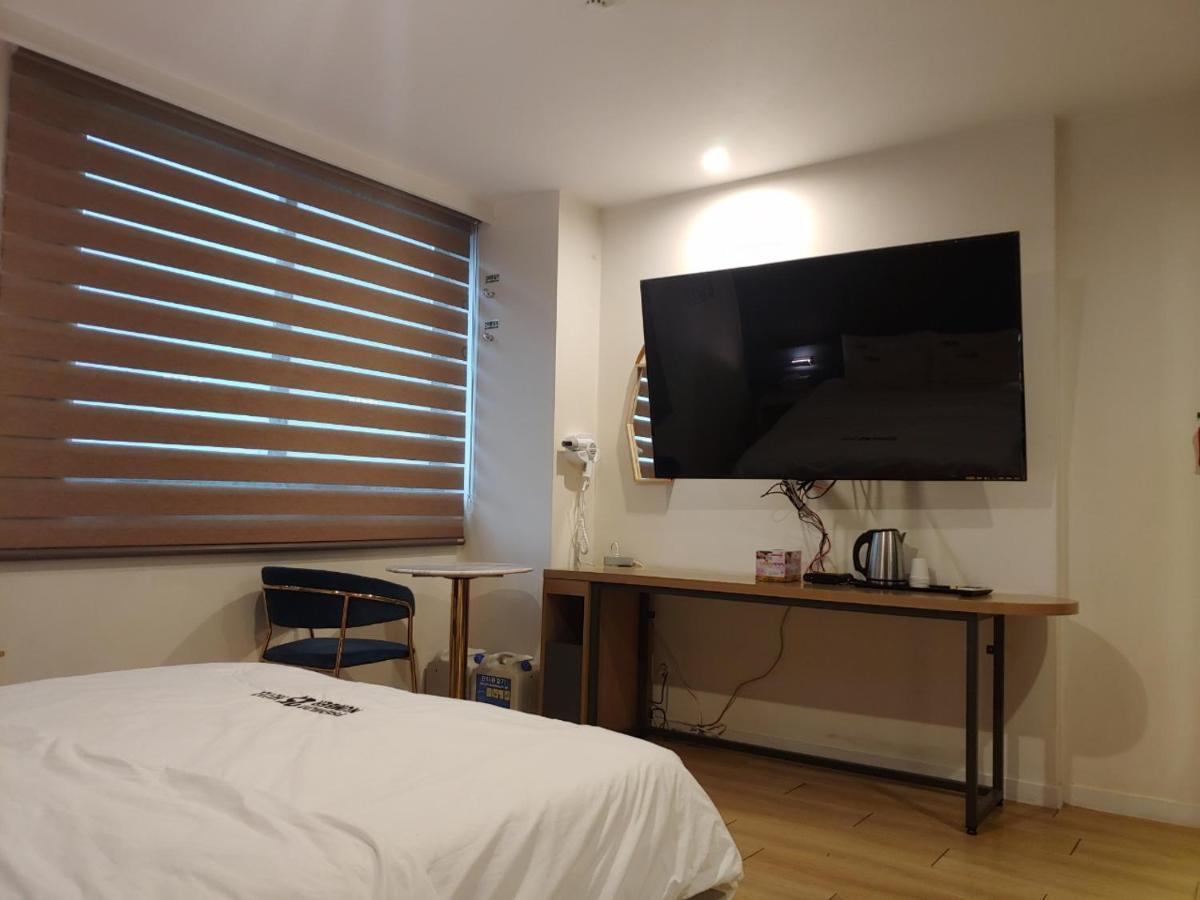 No.25 Hotel Busan Seomyeon Station Екстер'єр фото