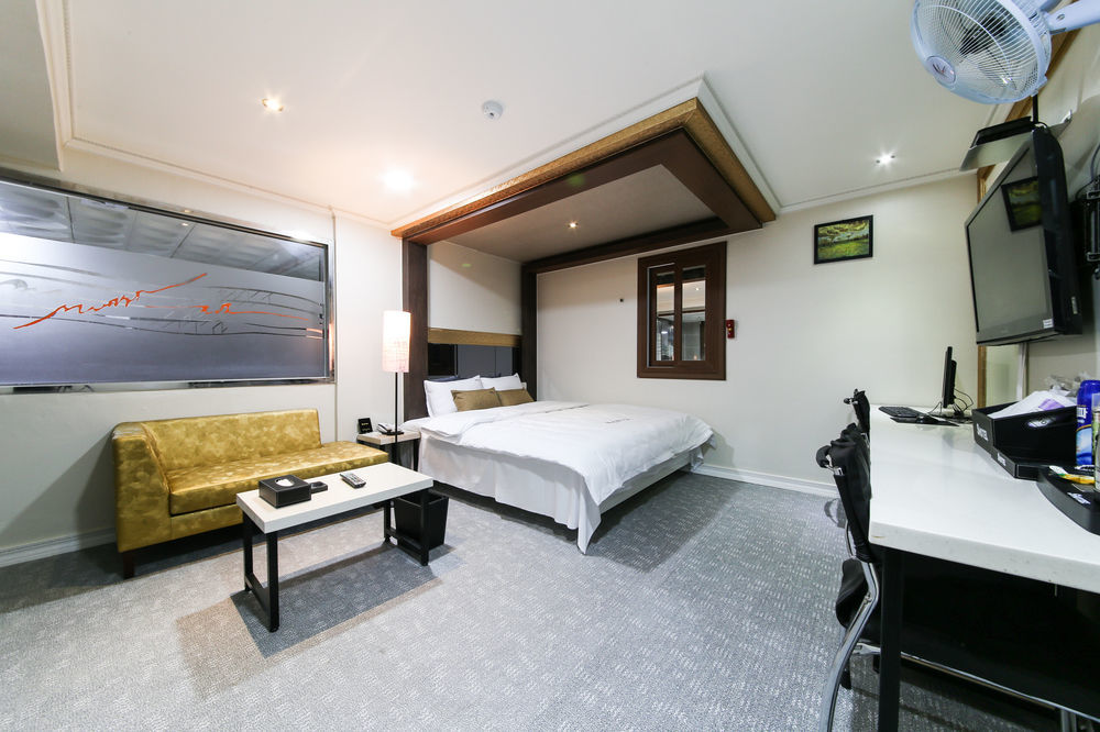 No.25 Hotel Busan Seomyeon Station Екстер'єр фото