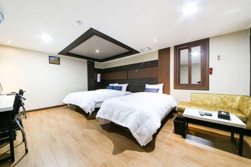 No.25 Hotel Busan Seomyeon Station Екстер'єр фото
