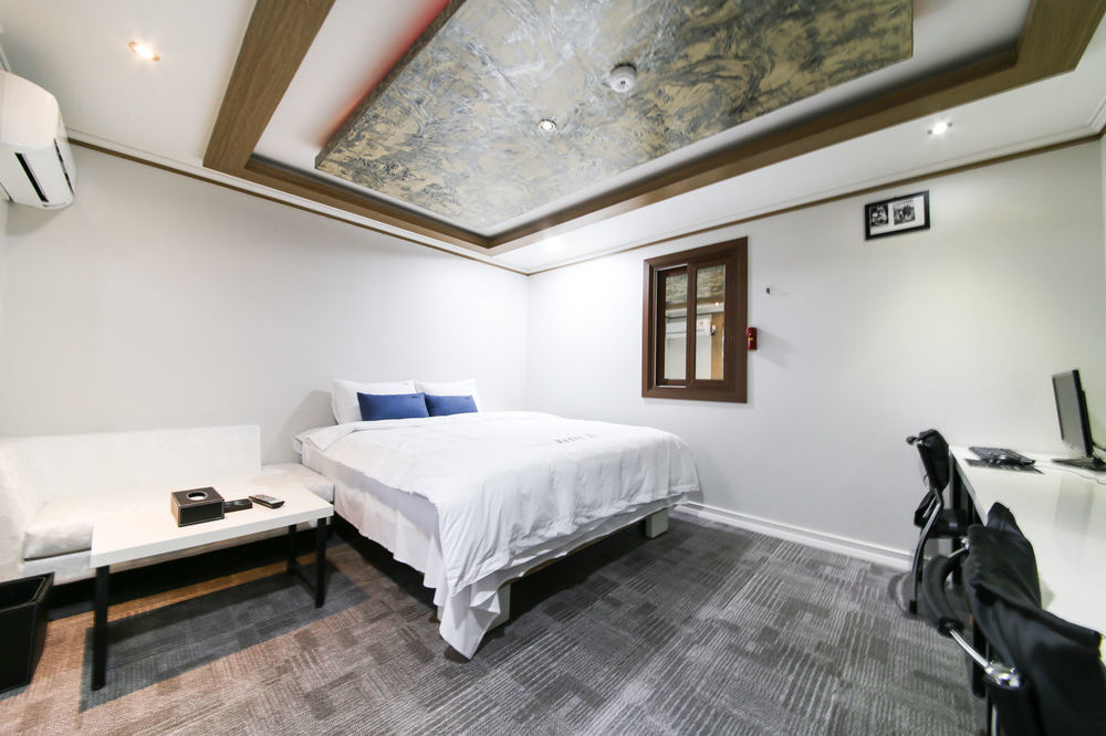No.25 Hotel Busan Seomyeon Station Екстер'єр фото