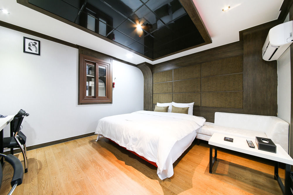 No.25 Hotel Busan Seomyeon Station Екстер'єр фото
