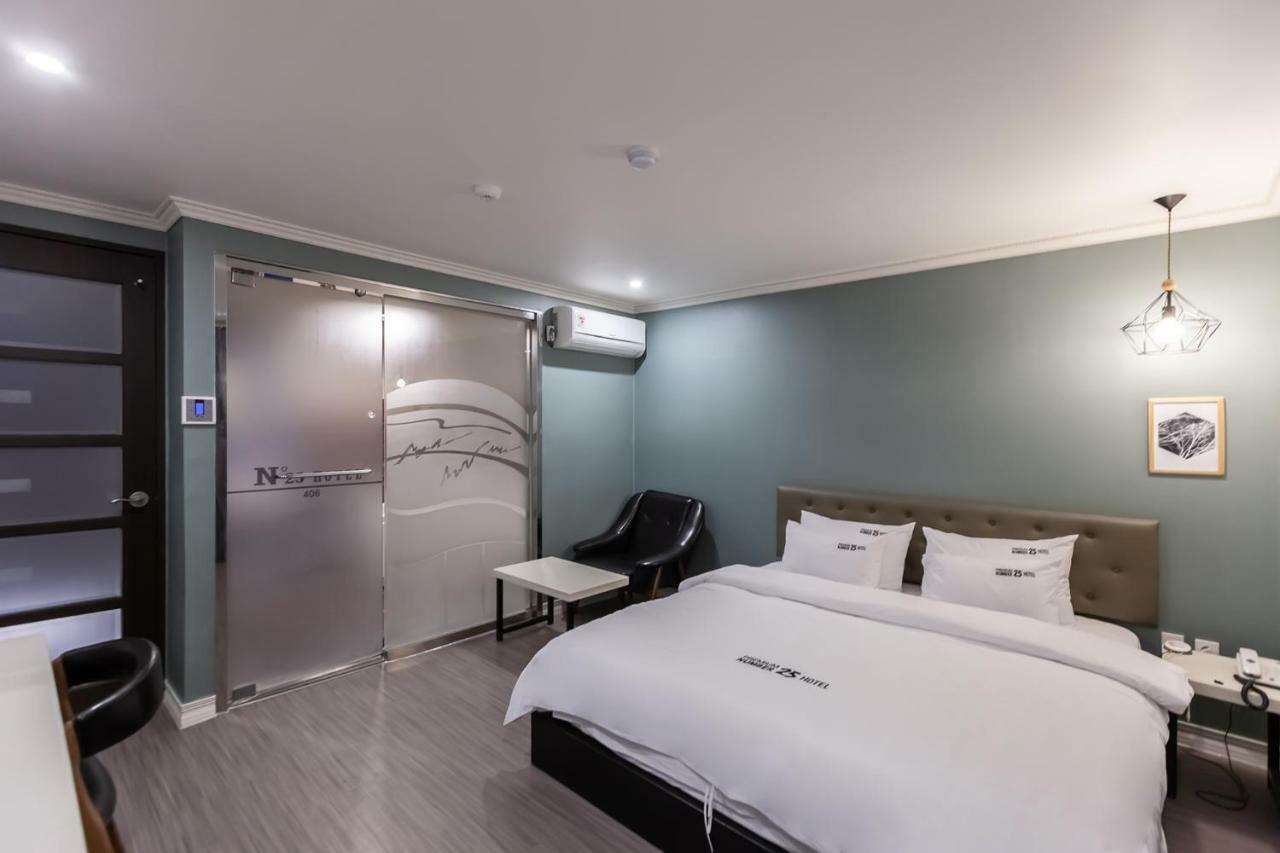 No.25 Hotel Busan Seomyeon Station Екстер'єр фото